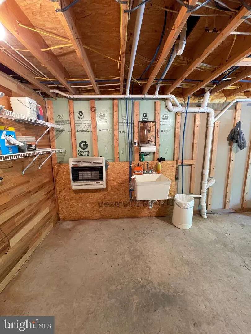 219 EBY DRIVE Petersburg, WV 26847
