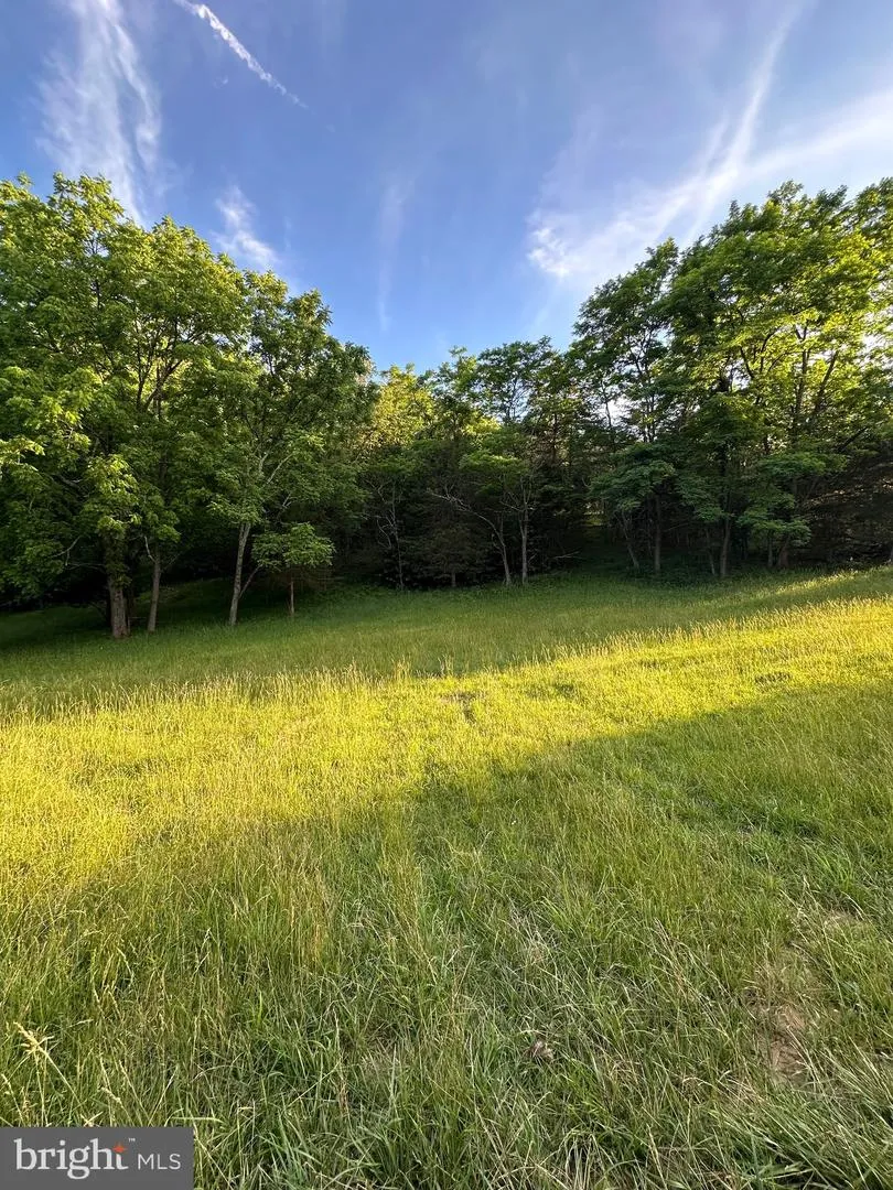 219 EBY DRIVE Petersburg, WV 26847