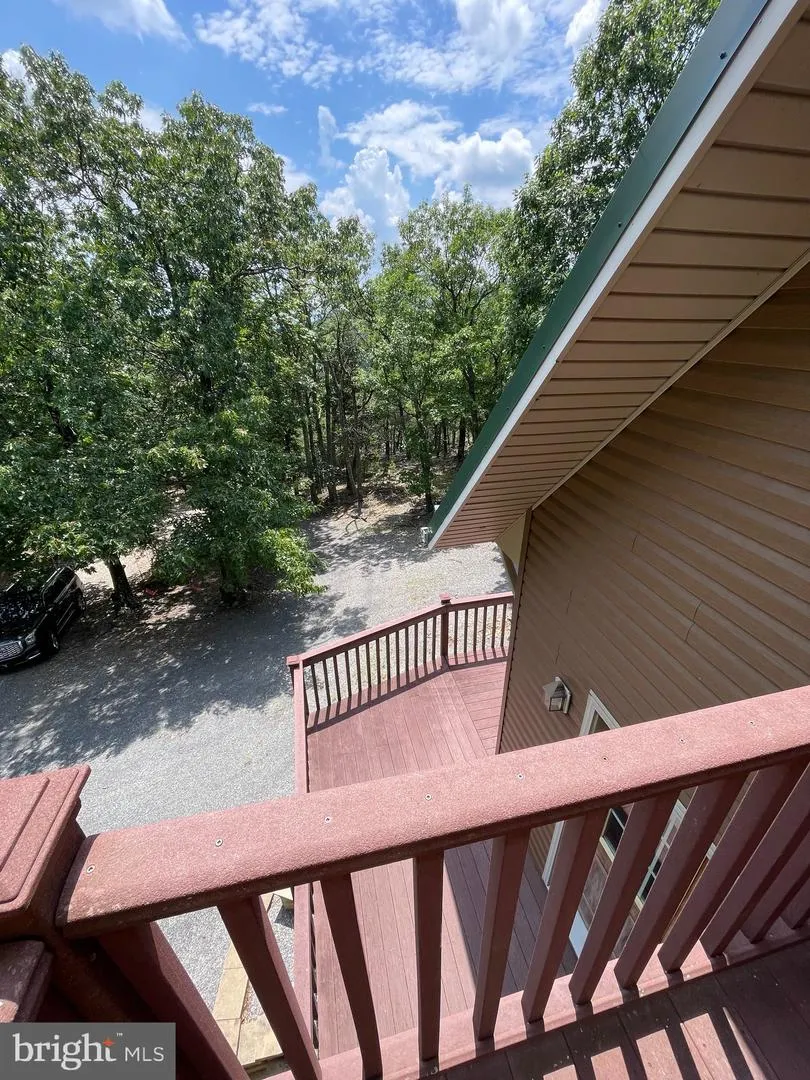 219 EBY DRIVE Petersburg, WV 26847