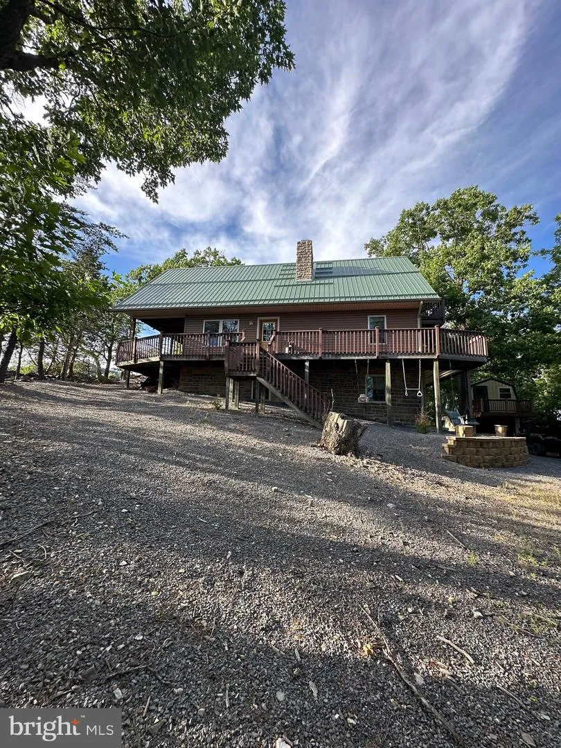 219 EBY DRIVE Petersburg, WV 26847