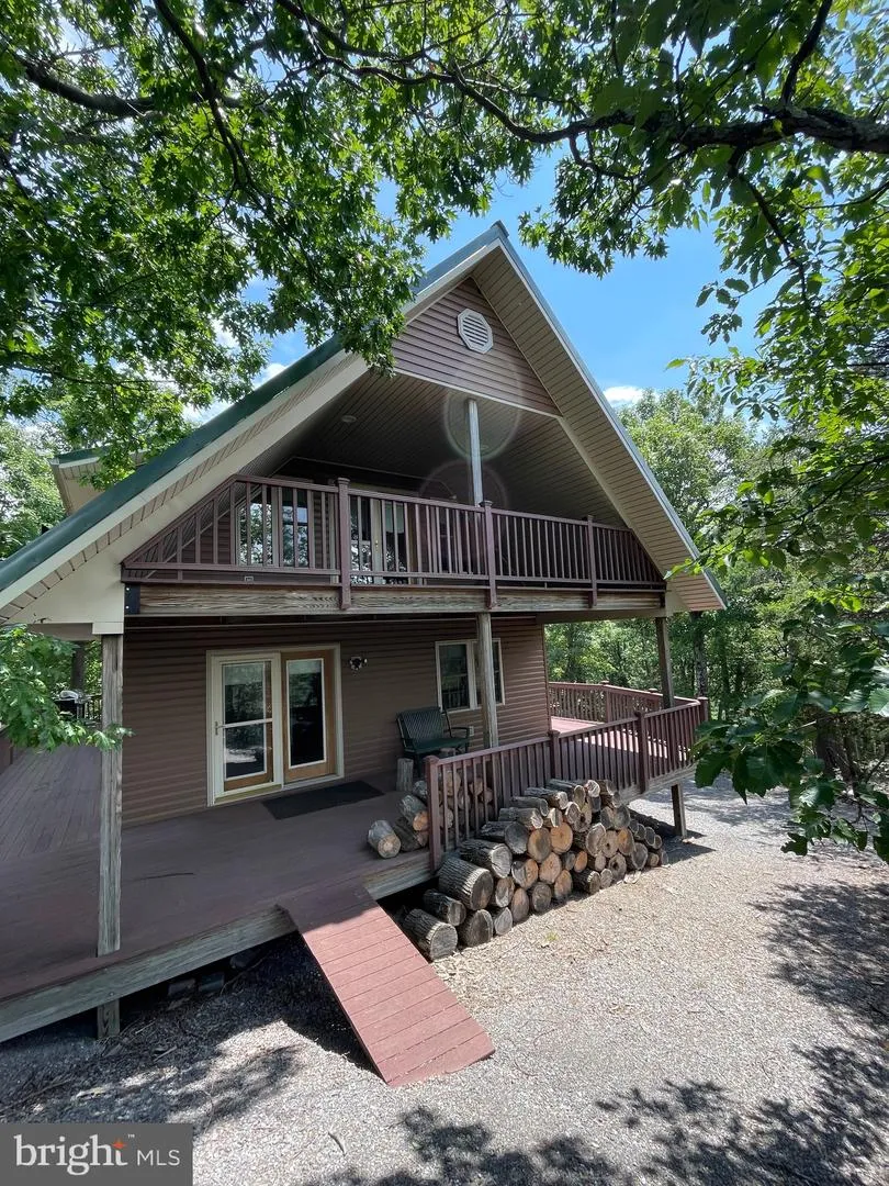 219 EBY DRIVE Petersburg, WV 26847