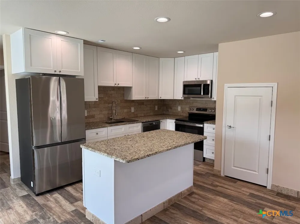1008 Makayla Drive #10/12/14 Canyon Lake, TX 78133