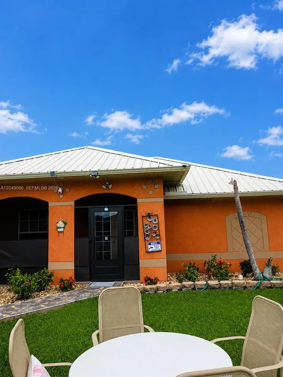 2903 19TH ST SW Lehigh Acres, FL 33976