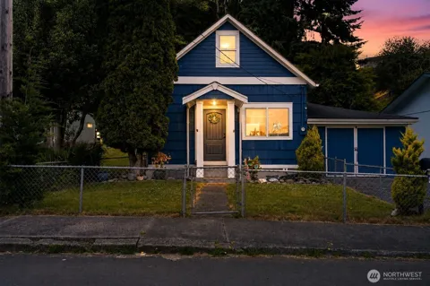618 Randall Street