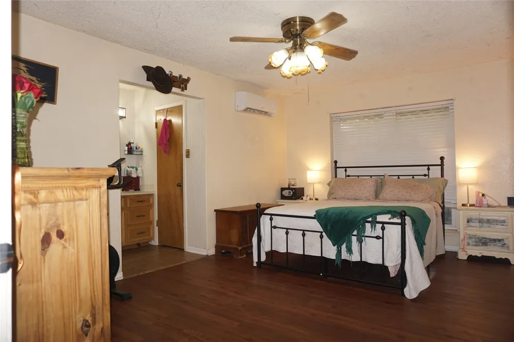 10808 Jeanell Drive Kemp, TX 75143
