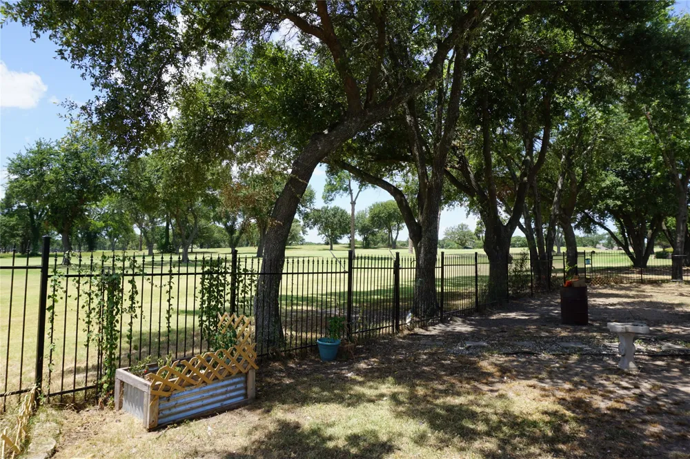 10808 Jeanell Drive Kemp, TX 75143