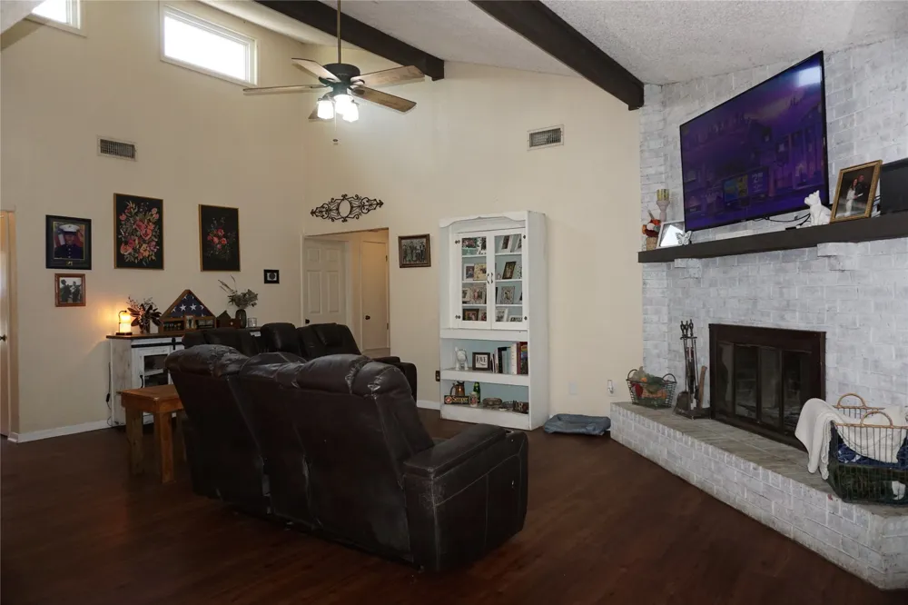 10808 Jeanell Drive Kemp, TX 75143