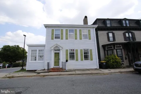 6 NW 2ND STREET