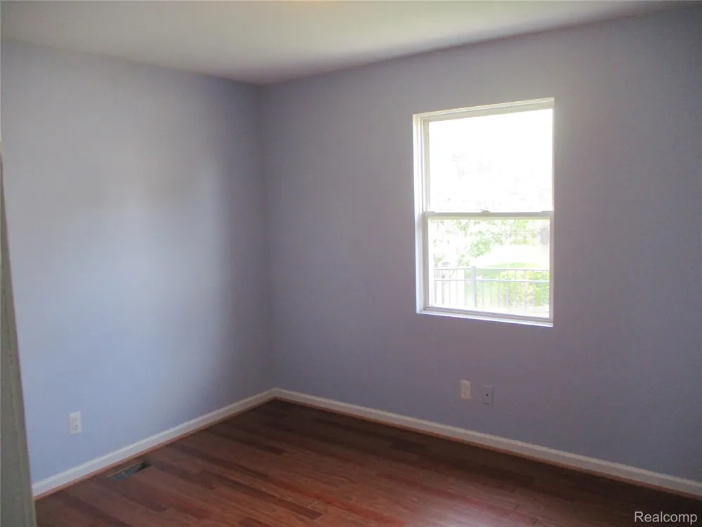 33443 Paoletti Fraser City, MI 48026