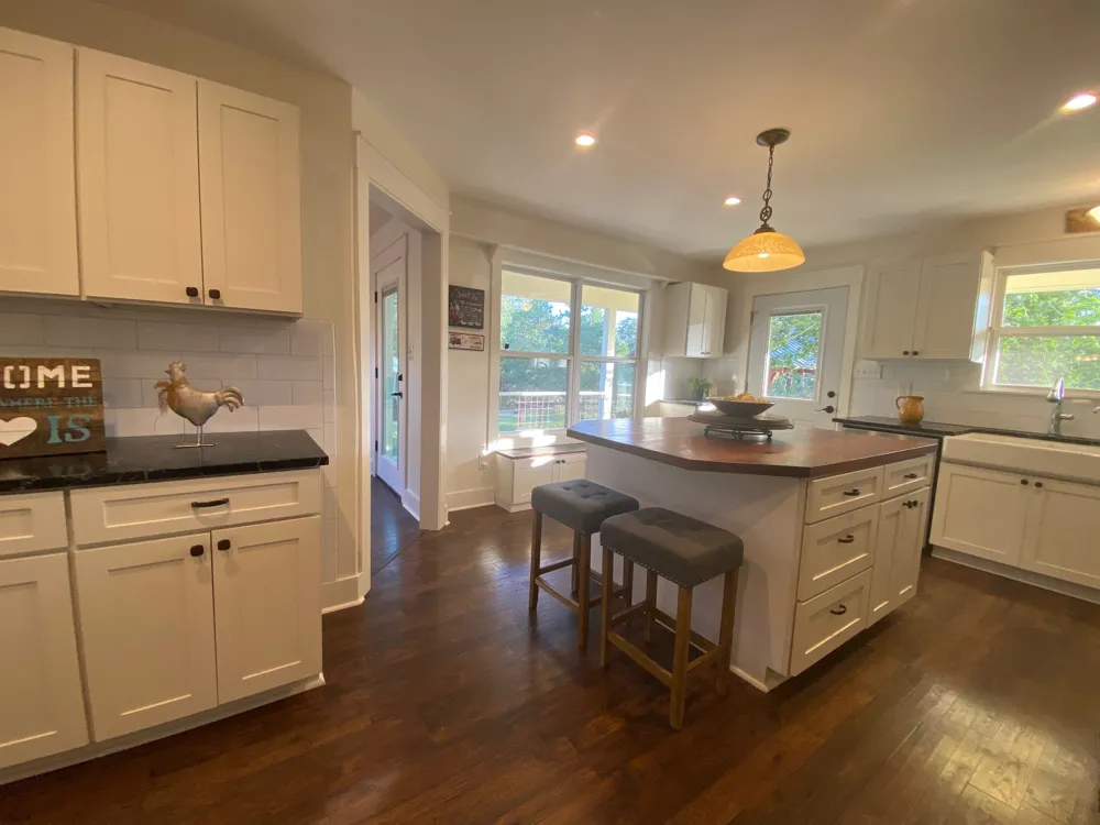 306 Plainview Road Wimberley, TX 78676