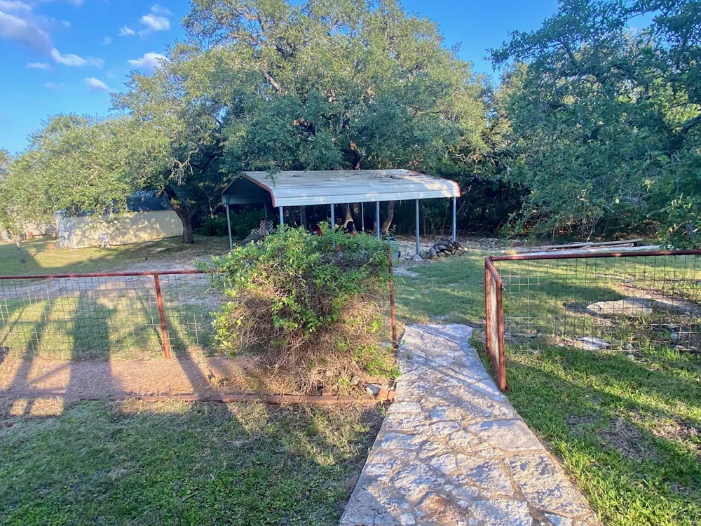 306 Plainview Road Wimberley, TX 78676