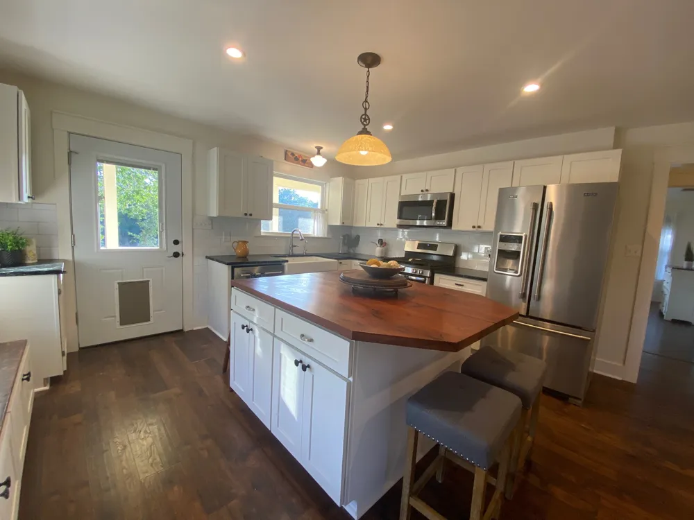 306 Plainview Road Wimberley, TX 78676