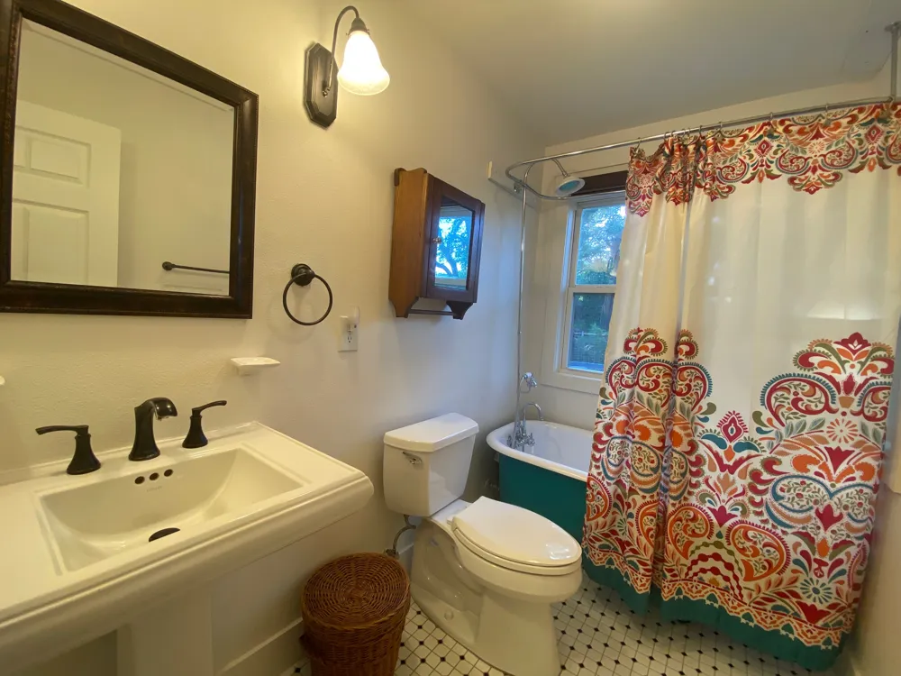 306 Plainview Road Wimberley, TX 78676