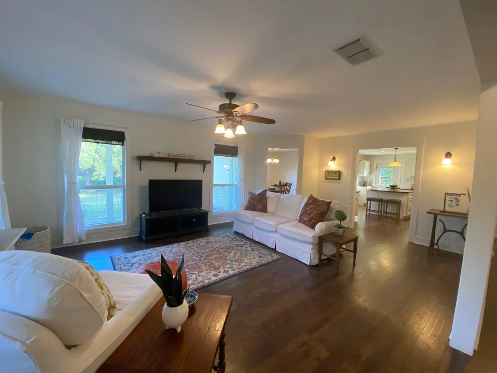 306 Plainview Road Wimberley, TX 78676