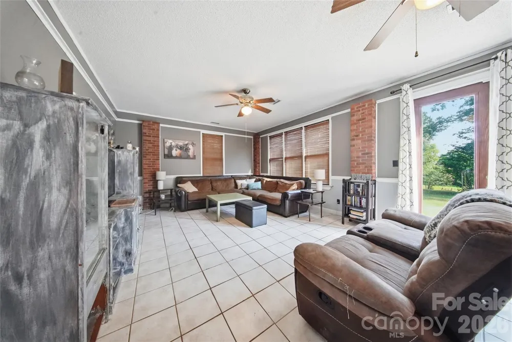 4473 Daniels Street Maiden, NC 28650