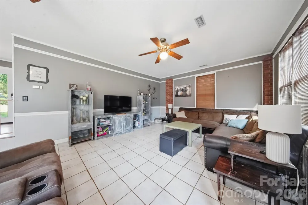 4473 Daniels Street Maiden, NC 28650