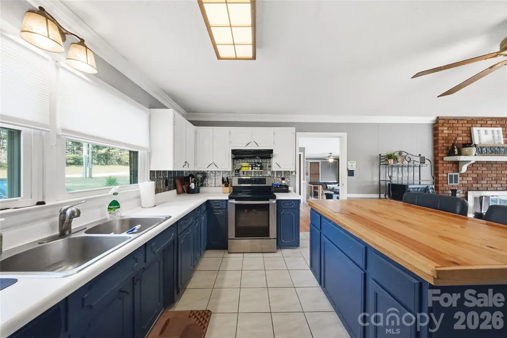 4473 Daniels Street Maiden, NC 28650