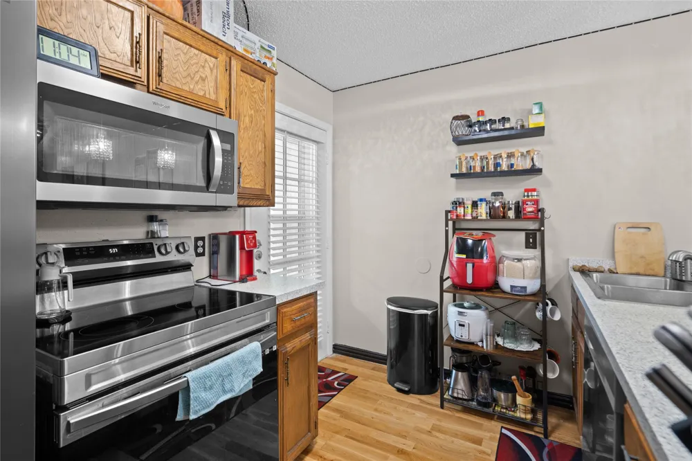 139 Graystone Place Duncanville, TX 75137