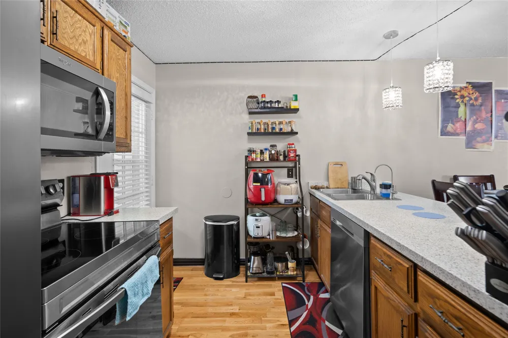 139 Graystone Place Duncanville, TX 75137