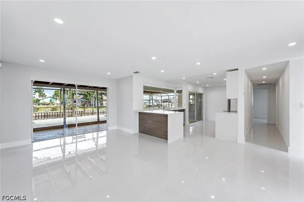 Cascade Way North Fort Myers, FL 33917