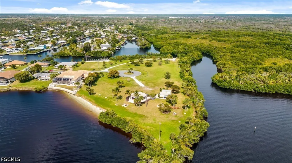 Cascade Way North Fort Myers, FL 33917