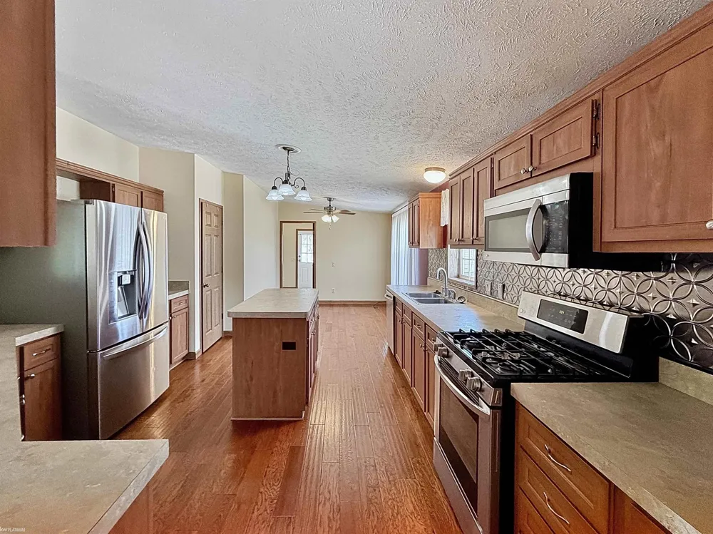 37037 Millstone Trail Lenox Township, MI 48048