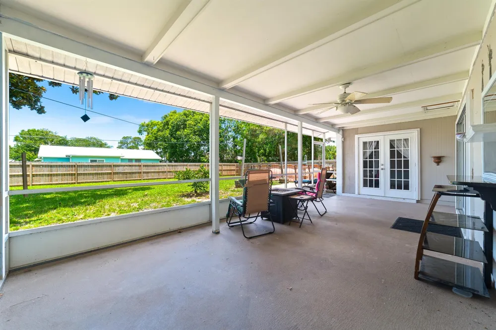 542 Saunders Street Sebastian, FL 32958