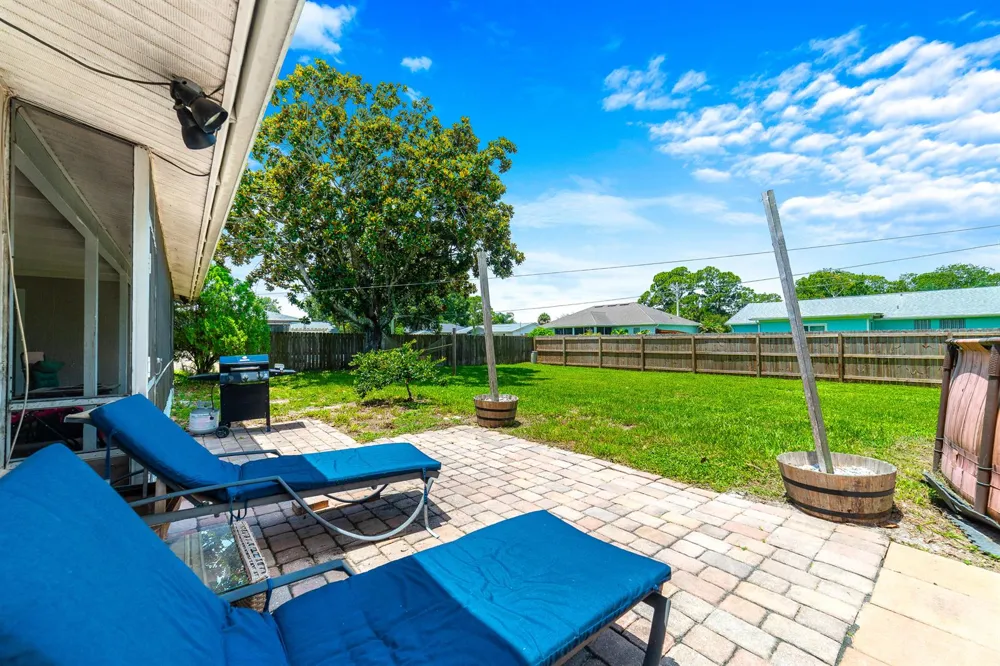 542 Saunders Street Sebastian, FL 32958