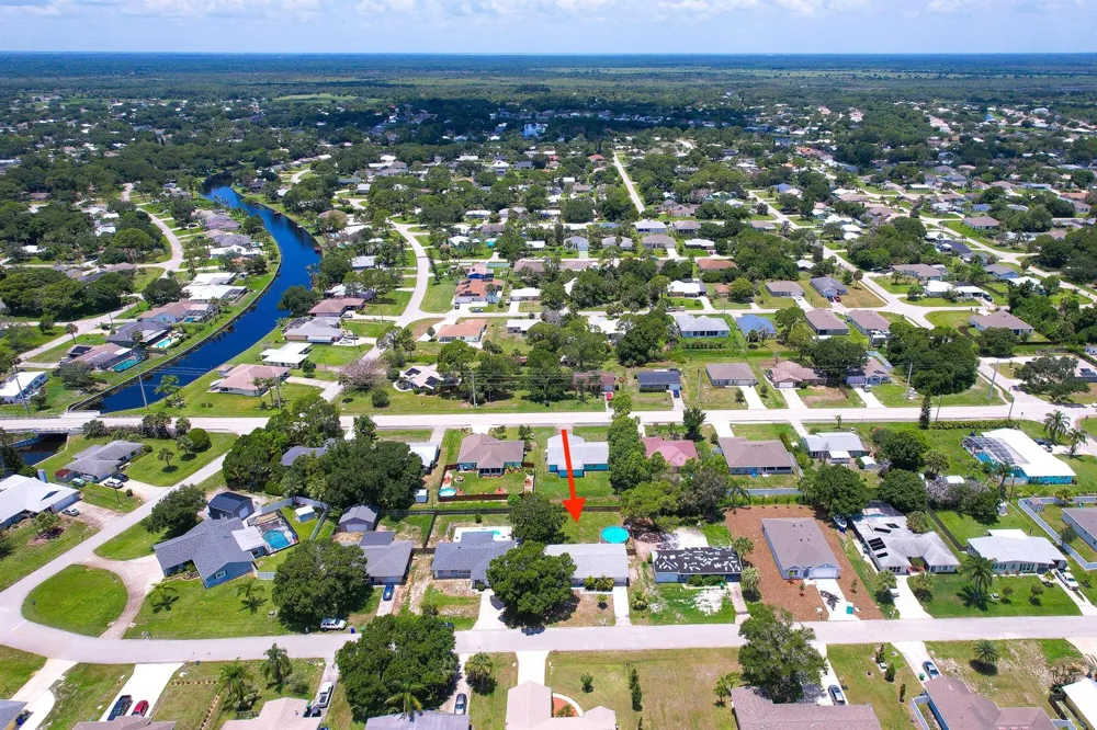 542 Saunders Street Sebastian, FL 32958