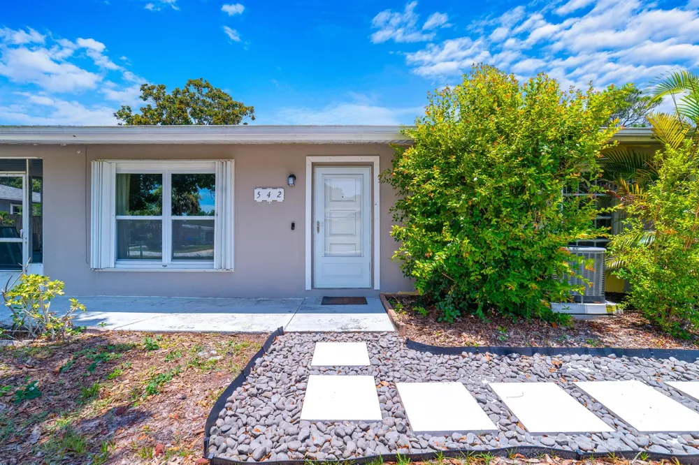 542 Saunders Street Sebastian, FL 32958