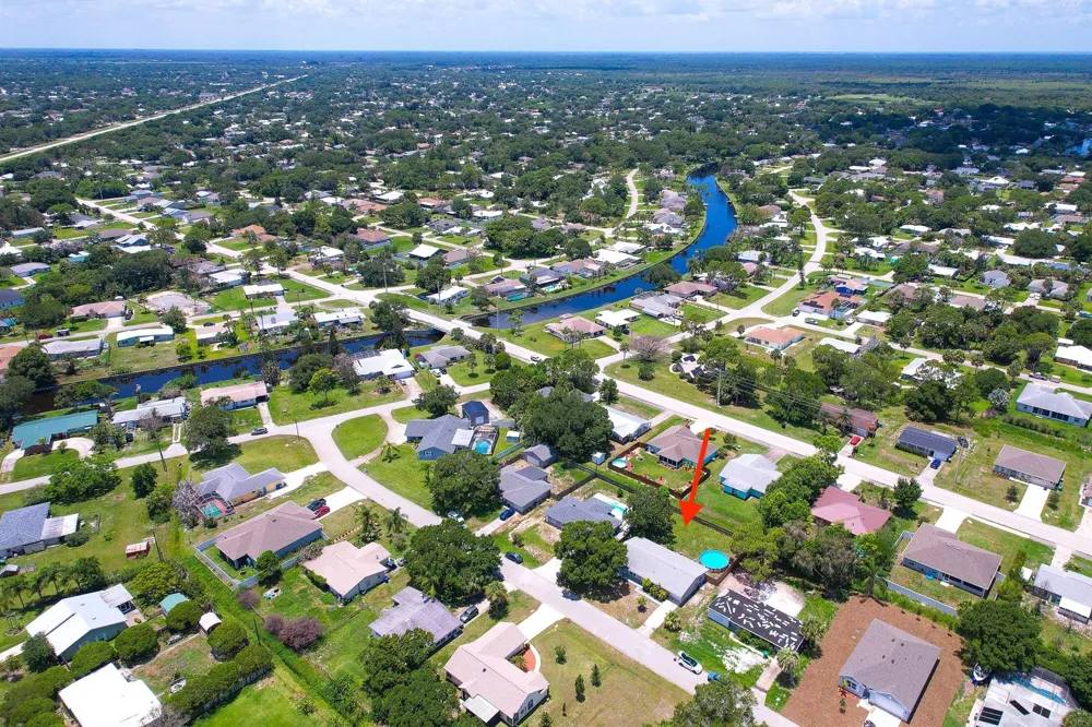 542 Saunders Street Sebastian, FL 32958
