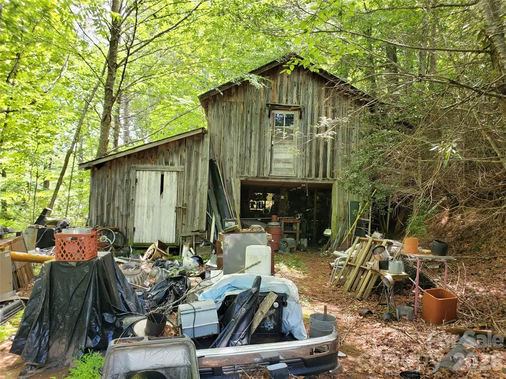 886 Hanging Rock Road Spruce Pine, NC 28777