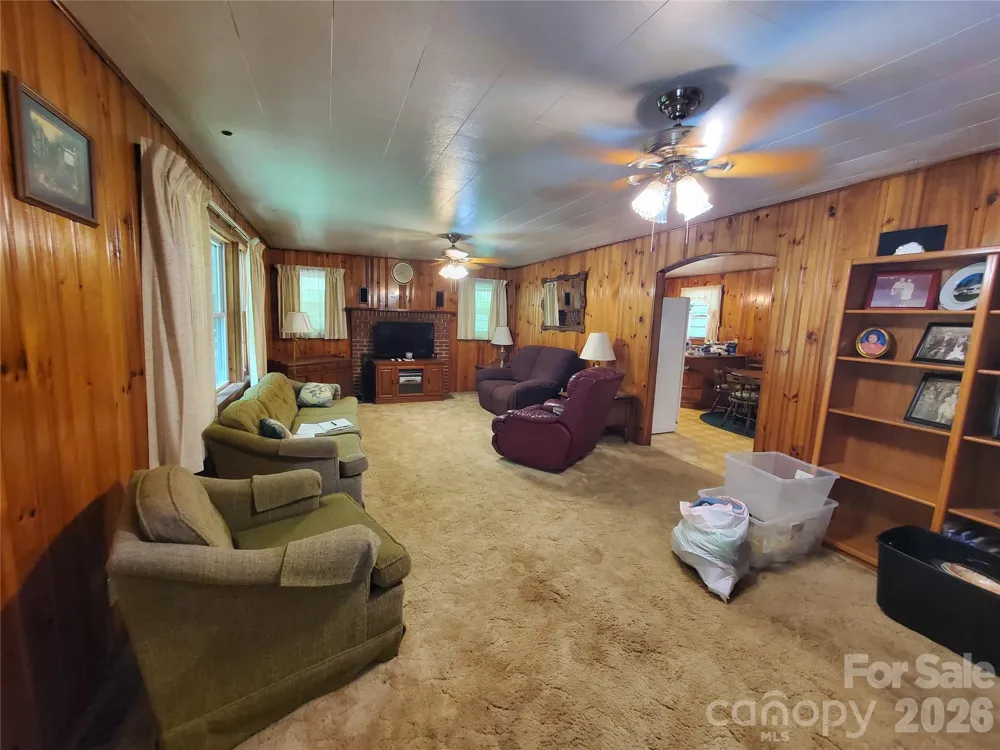 886 Hanging Rock Road Spruce Pine, NC 28777
