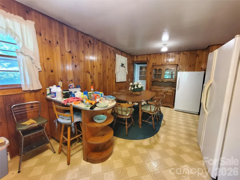886 Hanging Rock Road Spruce Pine, NC 28777