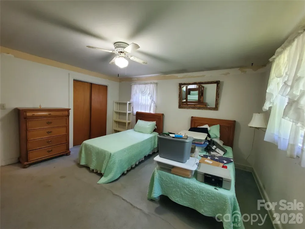 886 Hanging Rock Road Spruce Pine, NC 28777