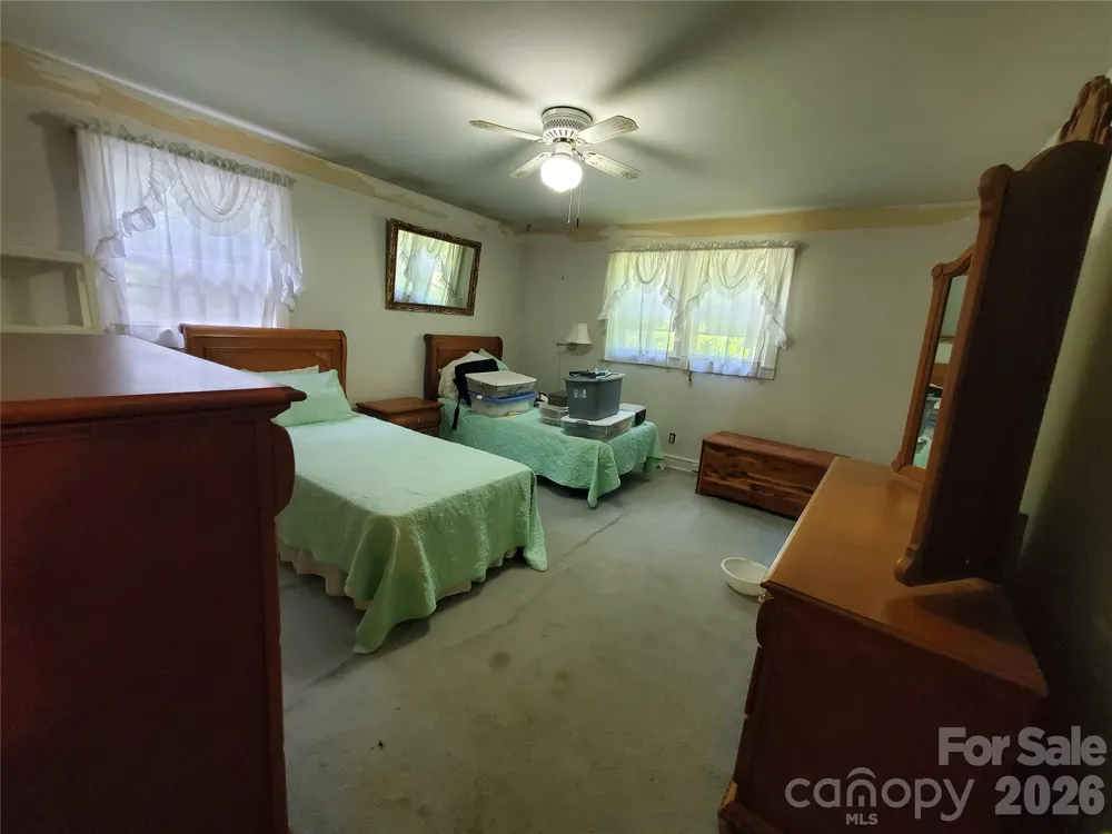 886 Hanging Rock Road Spruce Pine, NC 28777