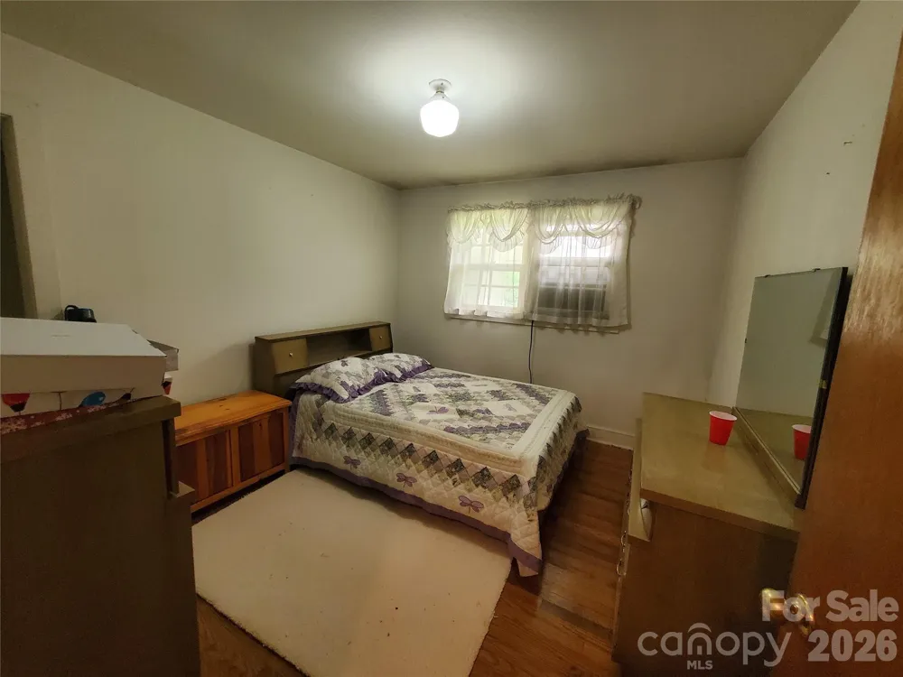 886 Hanging Rock Road Spruce Pine, NC 28777