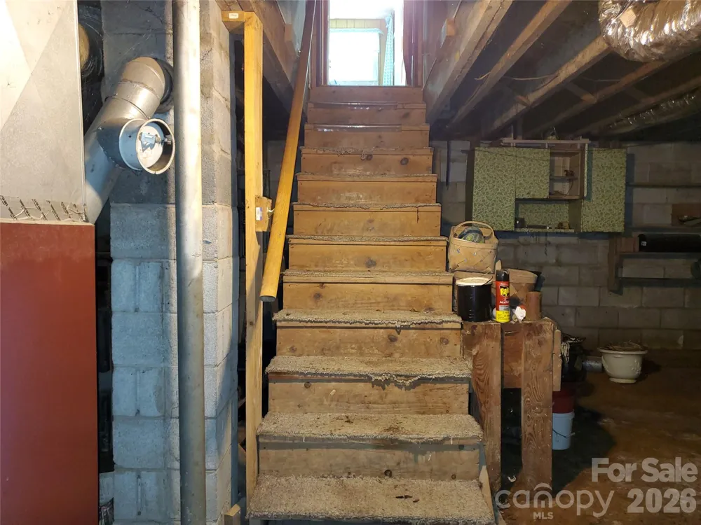 886 Hanging Rock Road Spruce Pine, NC 28777