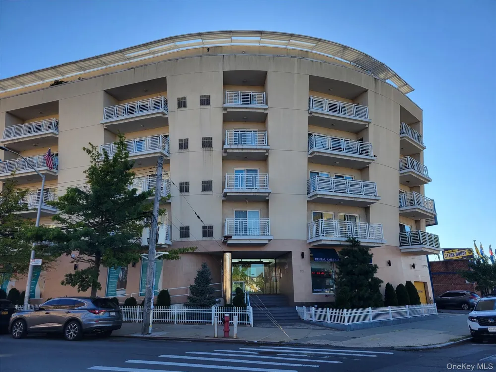 81-14 Queens Boulevard #PH6C Elmhurst, NY 11373