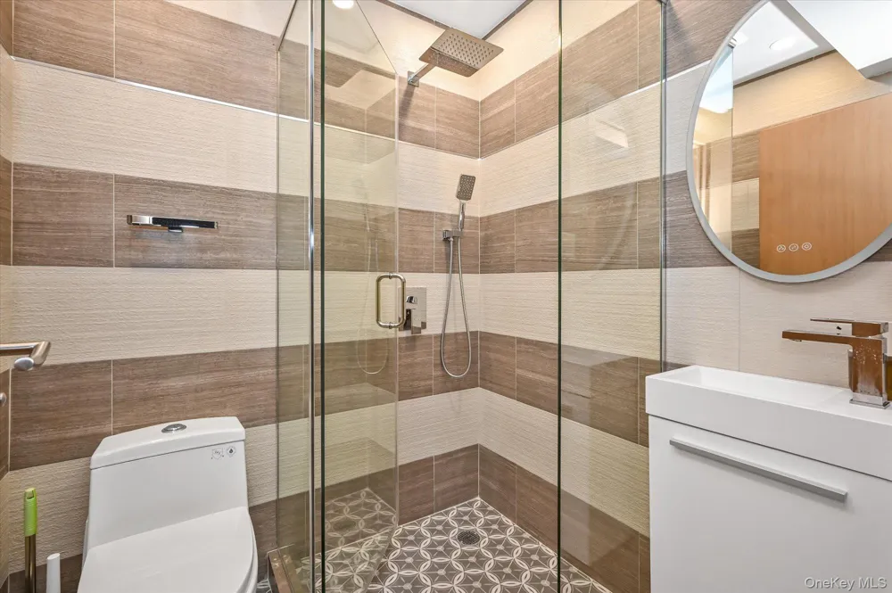 81-14 Queens Boulevard #PH6C Elmhurst, NY 11373