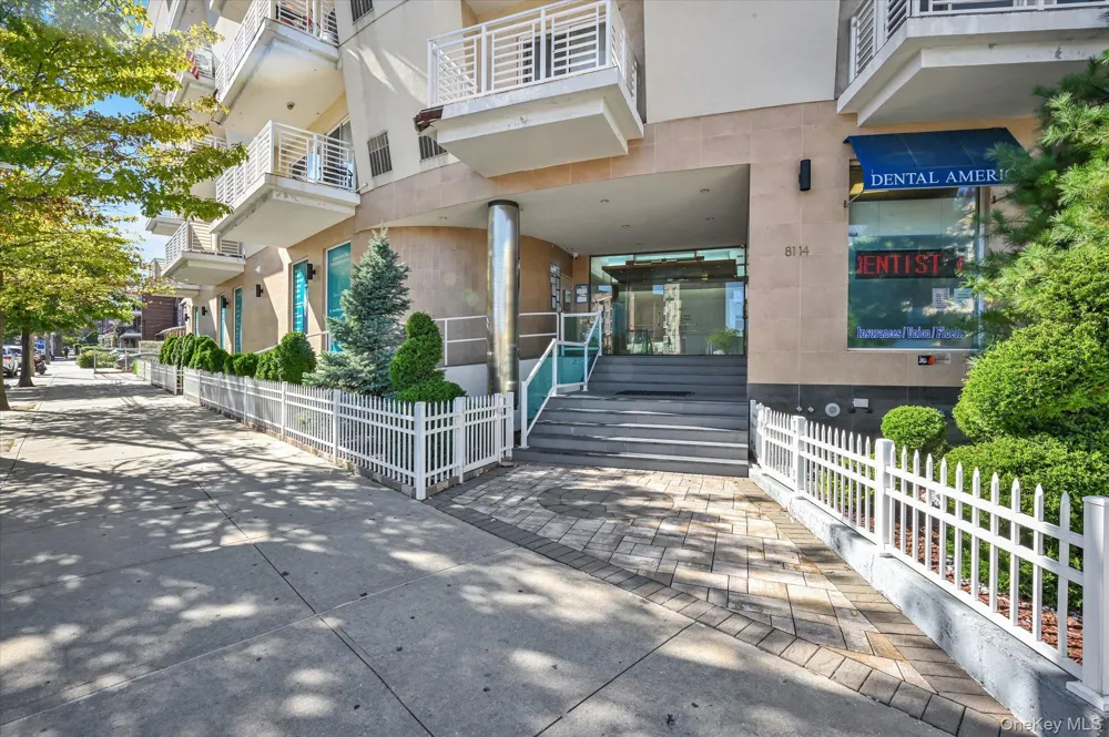 81-14 Queens Boulevard #PH6C Elmhurst, NY 11373
