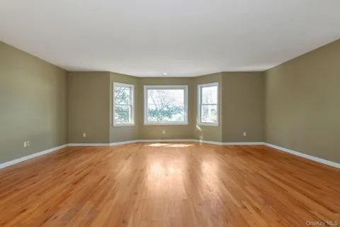 4 Manor Place