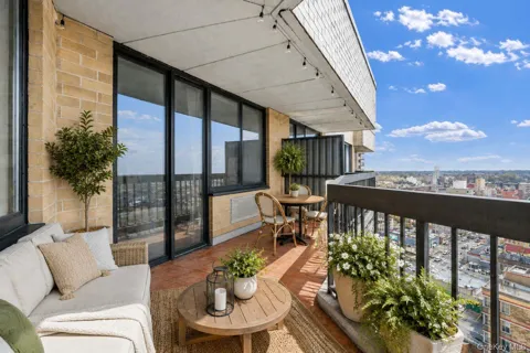138-35 Elder Avenue #21F