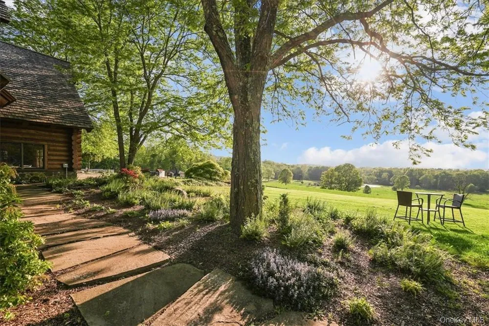 101 Mountain Lodge Washingtonville, NY 10992