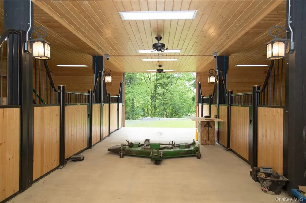 101 Mountain Lodge Washingtonville, NY 10992