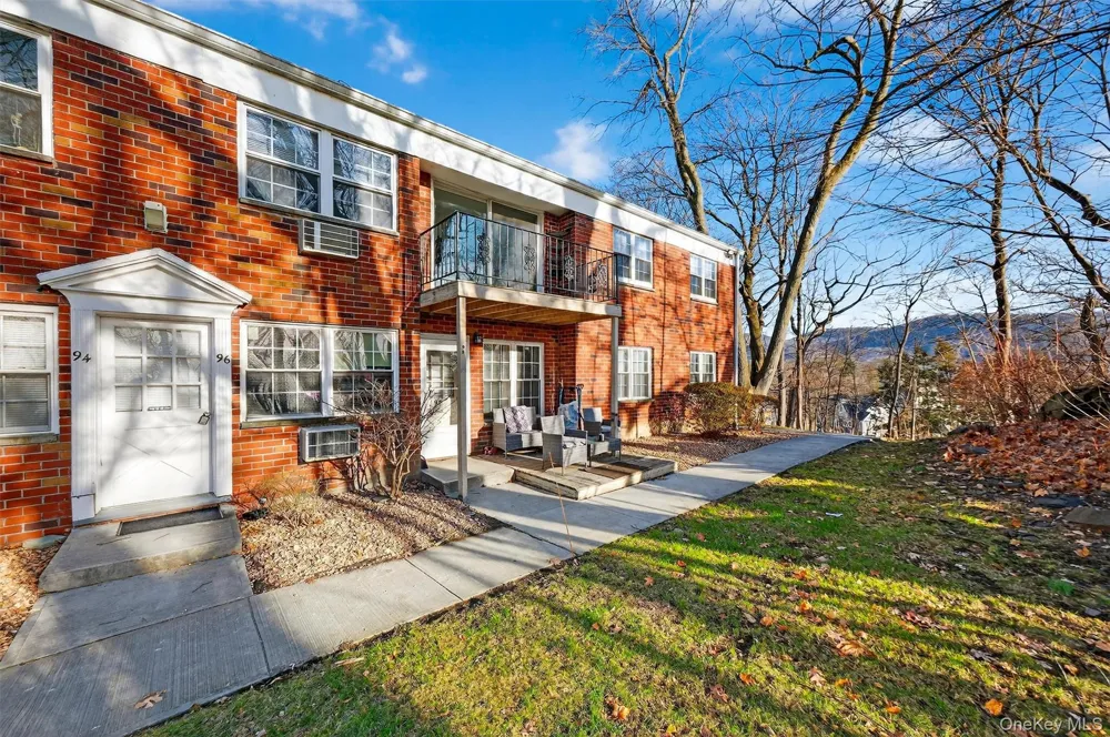 4 Colonial Road #96 Beacon, NY 12508