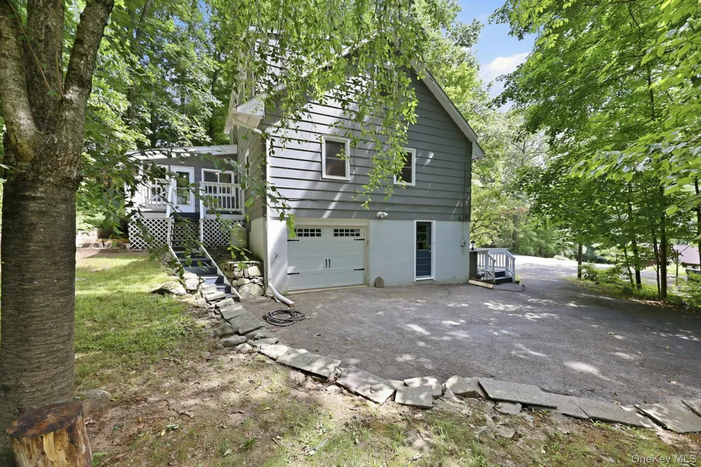 3 Dogwood Hollow New Paltz, NY 12561