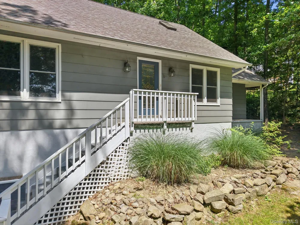 3 Dogwood Hollow New Paltz, NY 12561