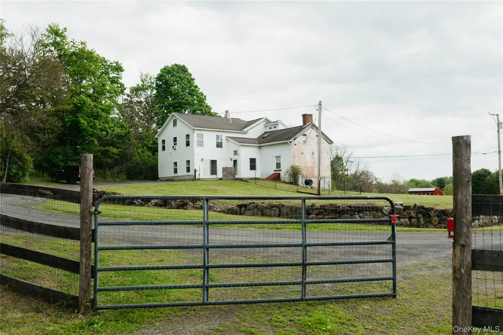 1693 Route 32 Saugerties, NY 12477