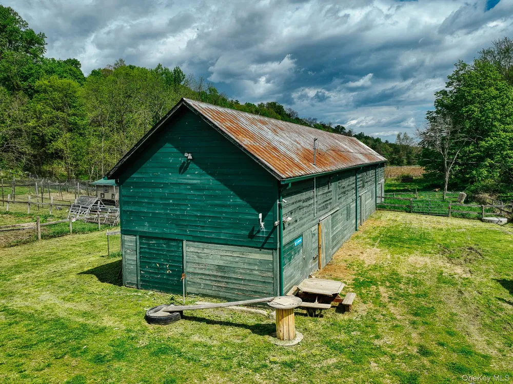 1693 Route 32 Saugerties, NY 12477